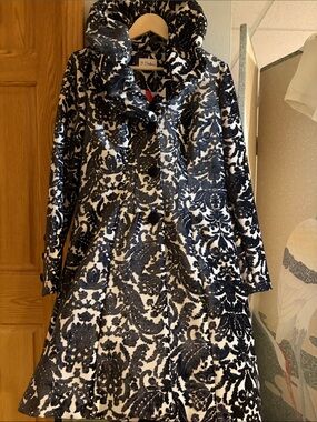 3 Sisters Black & White Patterned high collar Coat